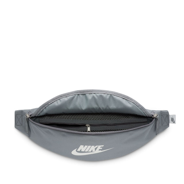 Nike Heritage DB0490-084
